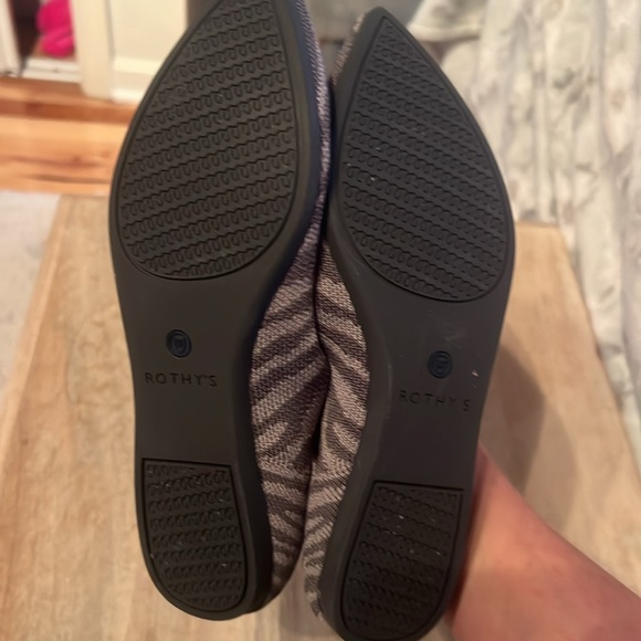 EUC The Point Grey Zebra print Rothy’s size 6 shoes - Picture 5 of 5